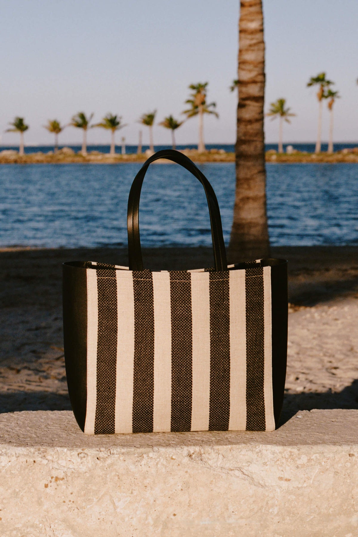 MEDIUM KEITH BAG WITH COMBO