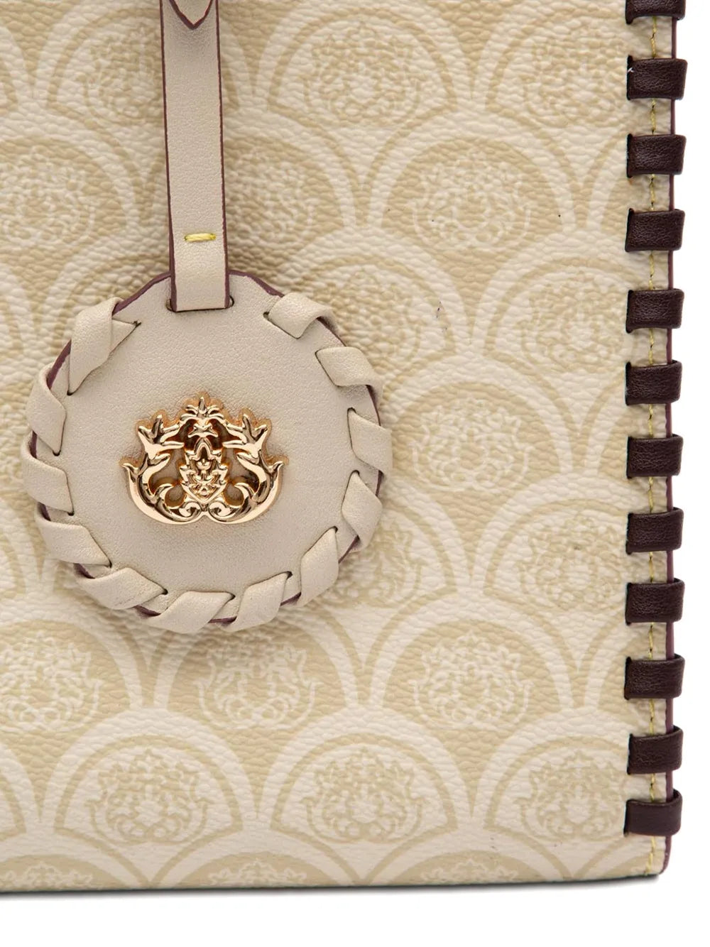 IslaMonogram tote bag