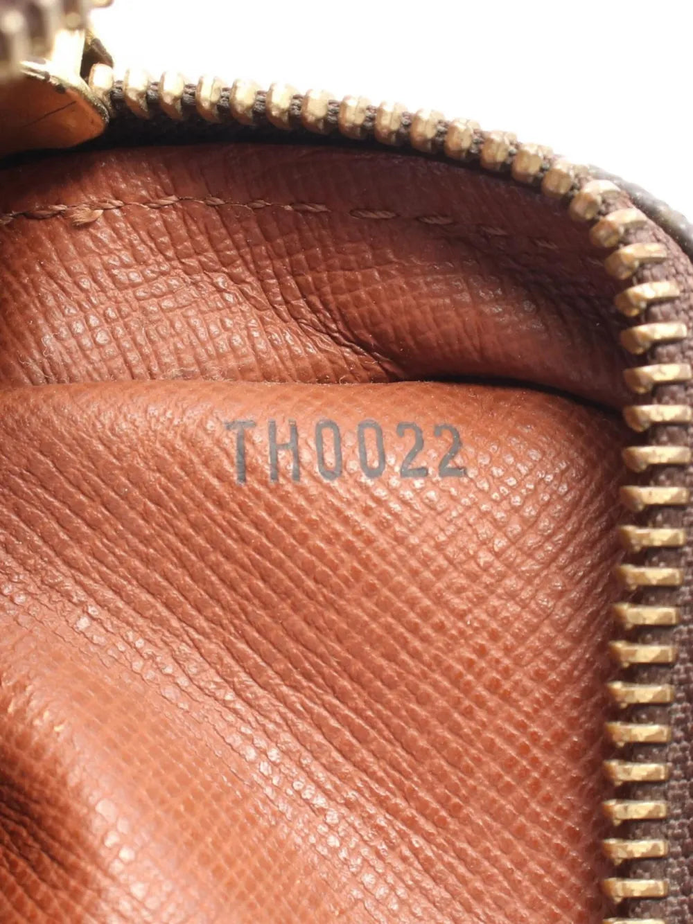 Pre-OwnedLouis Vuitton Pre-Owned2002 Amazon monogram shoulder bag