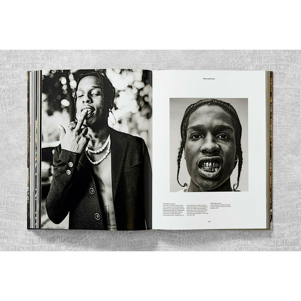 Taschen BooksIce Cold. A Hip Hop Jewelry History